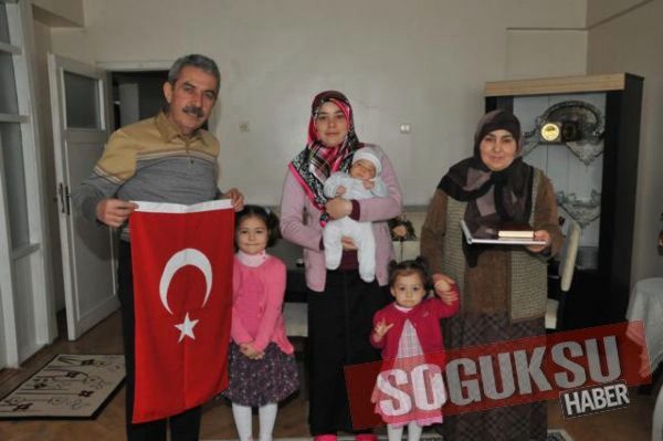 KIZILCAHAMAM BELEDİYESİ YENİ DOĞAN BEBEKLERİ ZİYAR