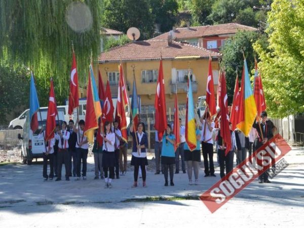 KIZILCAHAMAM'DA 30 AĞUSTOS ZAFER BAYRAMI