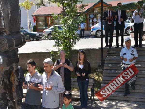 KIZILCAHAMAM'DA 30 AĞUSTOS ZAFER BAYRAMI