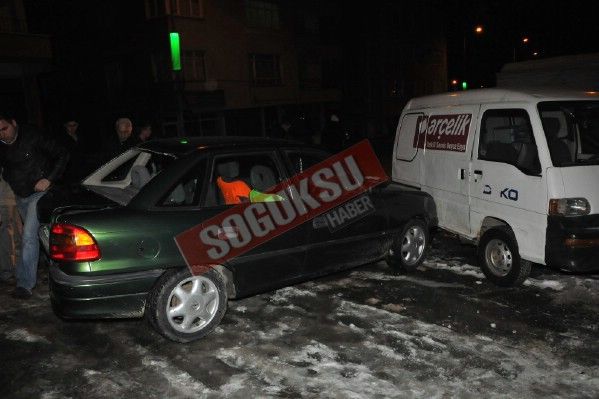 ANKARA CADDESİ ÜZERİNDE ZİNCİRLEME TRAFİK KAZASI