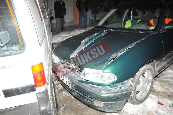 ANKARA CADDESİ ÜZERİNDE ZİNCİRLEME TRAFİK KAZASI