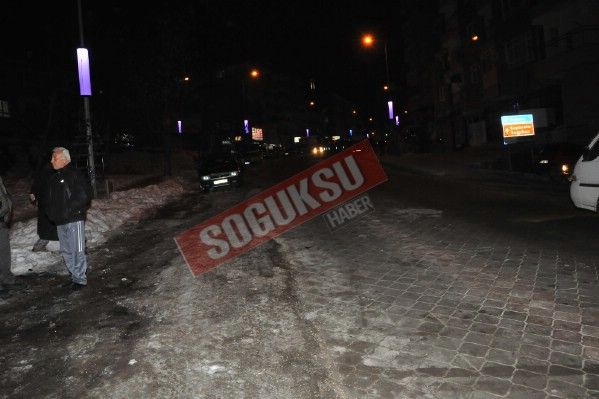 ANKARA CADDESİ ÜZERİNDE ZİNCİRLEME TRAFİK KAZASI