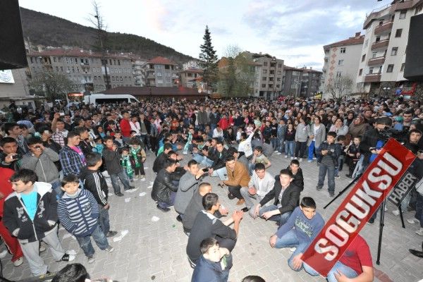 KIZILCAHAMAM OYUN HAVASINA DOYDU