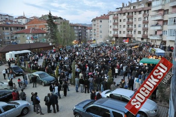 KIZILCAHAMAM OYUN HAVASINA DOYDU