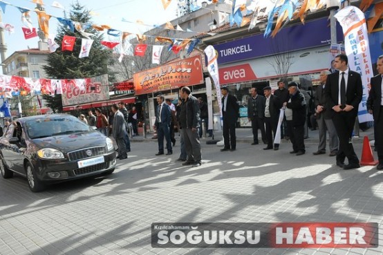 AK PARTİ SEÇİM KOORDİNASYON MERKEZİ AÇILDI