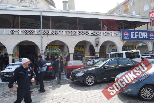 SAĞLIK BAKANI CUMA NAMAZINI KIZILCAHAMAM'DA KILDI