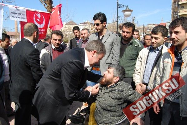 KIZILCAHAMAM MERHUM LİDERİNİ KABRİ BAŞINDA ANDI