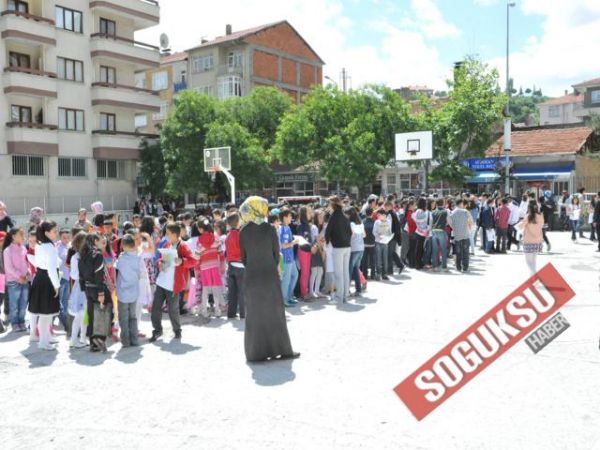 KARNELER ALINDI UZUN YAZ TATİLİ BUGÜN BAŞLIYOR