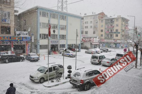 KAR YAĞIŞI KIZILCAHAMAM’DA DEVAM EDİYOR