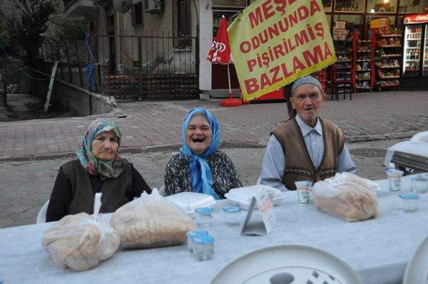 KIZILCAHAMAM HEPBİRLİKTE İFTAR AÇTI