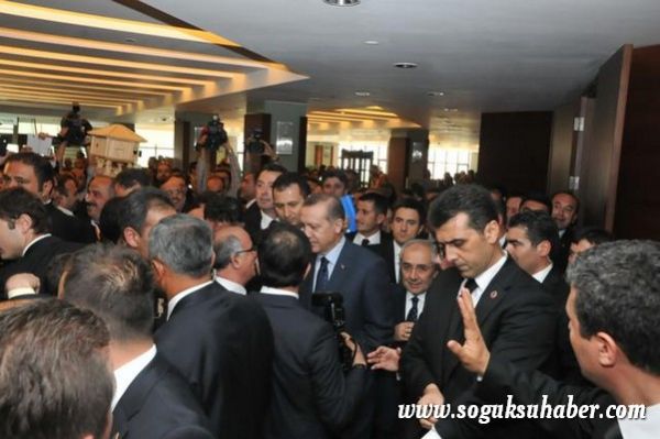 BAŞBAKAN BU KEZ HELİKOPTERLE GELDİ