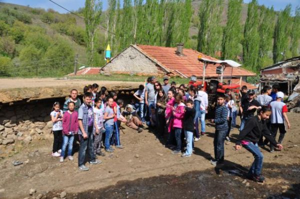 JEOPARKA ÖRENCİ ZİYARETİ DEVAM EDİYOR