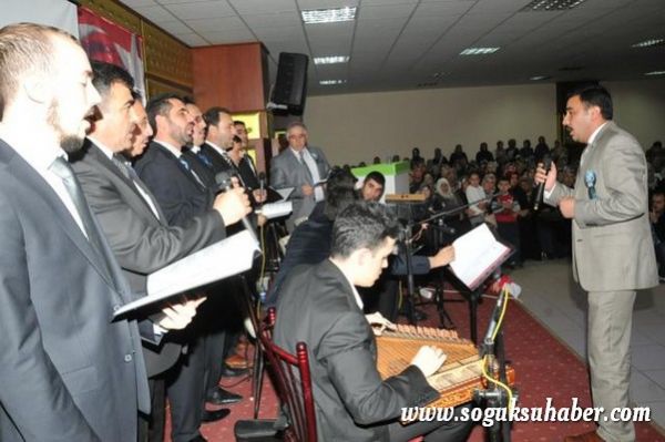 PEYGAMBER SEVGİSİ SALONA SIĞMADI