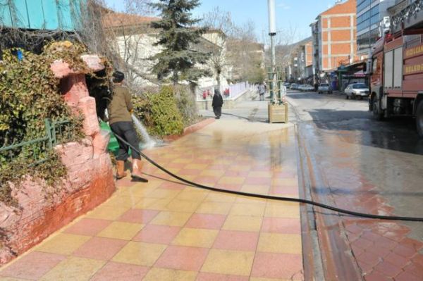 YOL VE KALDIRIMLAR BAHARA HAZIRLANIYOR