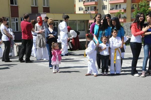 19 MAYIS KIZILCAHAMAM'DA COŞKUYLA KUTLANDI