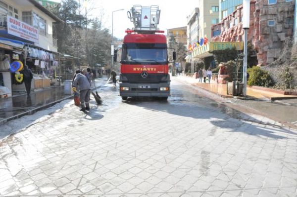 YOL VE KALDIRIMLAR BAHARA HAZIRLANIYOR