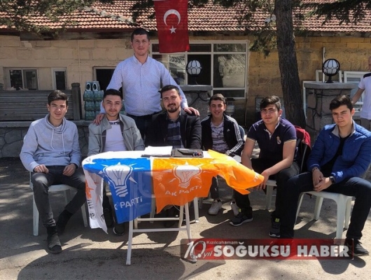 AK PARTİ GENÇLİK KOLLARI ÜYE STANDINI MAHALLEYE AÇTI