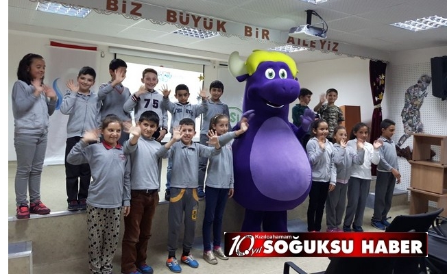 SU ELÇİLERİ CUMHURİYET İLKOKULUNA GELDİ