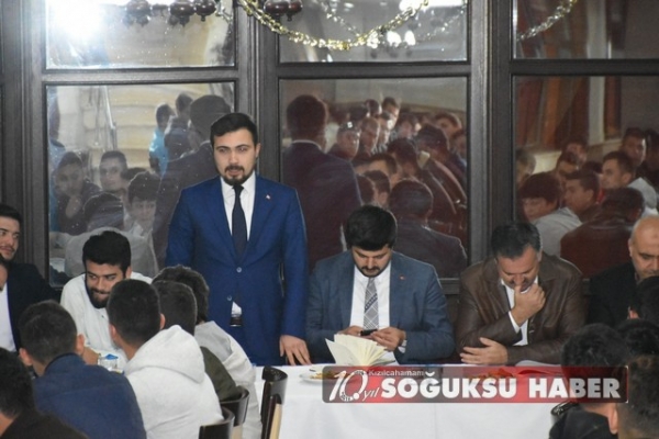 AK PARTİ İLÇE GENÇLİK KOLLARI BİRLİK BERABERLİK SOHBETİ DÜZENLEDİ.