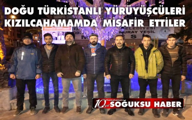 DOĞU TÜRKİSTAN'IN BAĞIMSIZLIĞI İÇİN YÜRÜYORLAR