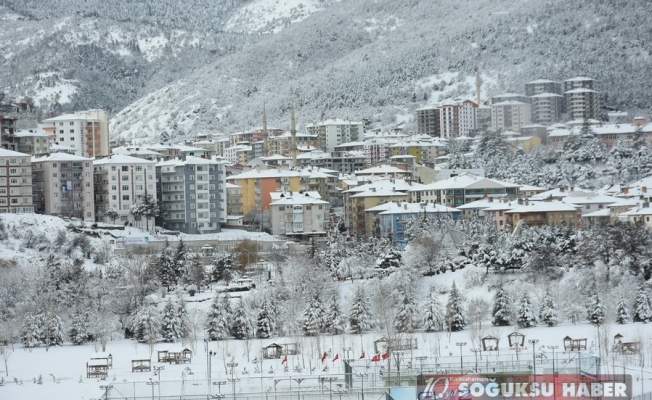 KAR YAĞIŞI ETKİLİ OLDU, KIZILCAHAMAM YİNE BEYAZLAR İÇİNDE