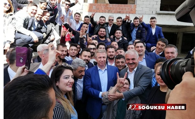 MANSUR YAVAŞ KIZILCAHAMAM’A GELDİ