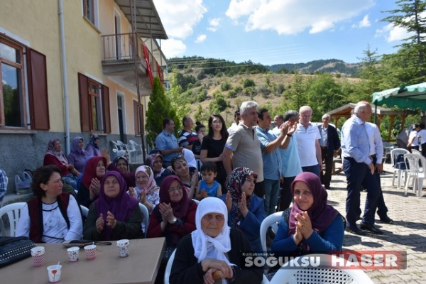 KARACAÖREN'DE KÖY GÜNÜ