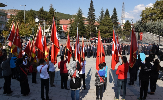 ÇELENKLER 29 EKİM CUMHURİYET BAYRAMI İÇİN KONULDU