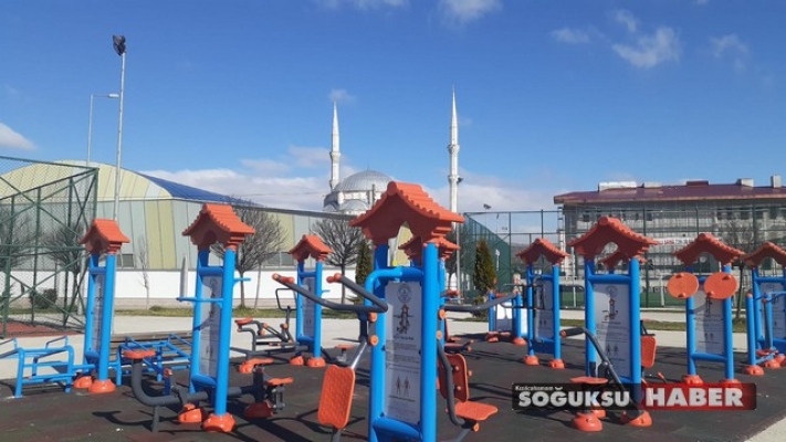 PARK VE BAHÇELER YENİLENİYOR