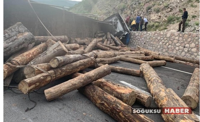 KIZILCAHAMAM KARGA SEKMEZDE TRAFİK KAZASI.