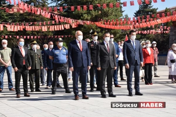 KIZILCAHAMAM'DA 30 AĞUSTOS ZAFER BAYRAMI KUTLAMASI