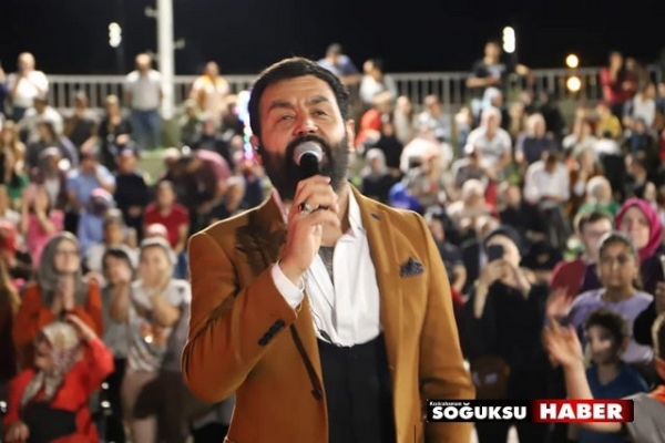 MİLLET BAHÇESİNDE ENGİN CAN KONSER VERDİ