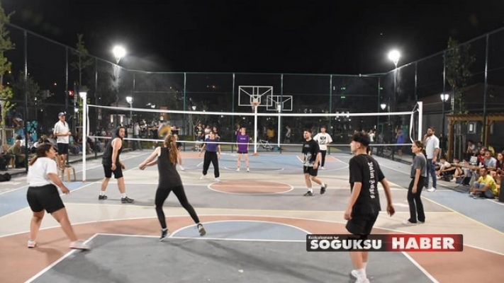 VOLEYBOL TURNUVASI SONA ERDİ