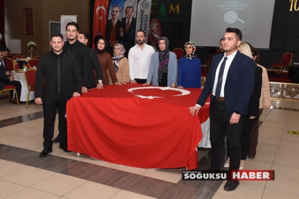 ÖĞRETMENLER GÜNÜ KUTLAMA PROGRAMI YAPILDI