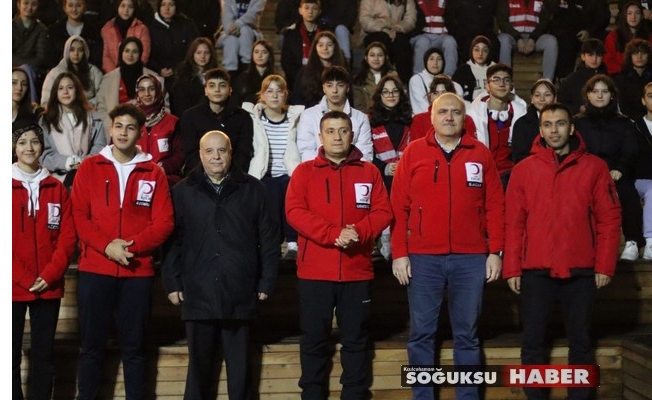 GENÇ KIZILAY KIZILCAHAMAM GÖNÜLLÜLERİ ATATÜRK ÇAMINDA BULUŞTU