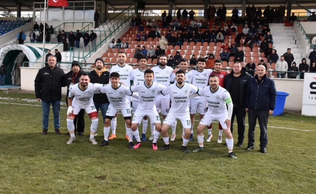 KIZILCAHAMAM BELEDİYESPOR RAKİBİNİ 4-2 YENDİ