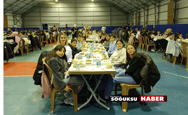 ÇAĞATAY ORTAOKULU ÖĞRETMEN VE ÖĞRENCİLERİ İFTAR YEMEĞİNDE BİRARAYA GELDİ