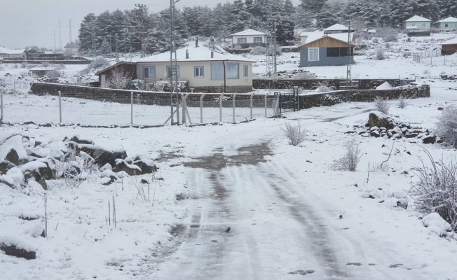 KIZILCAHAMAM’A KAR YAĞIŞI