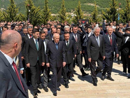 MHP LİDERİ DEVLET BAHÇELİ KIZILCAHAMAM'DA ANMA TÖRENİNE KATILDI