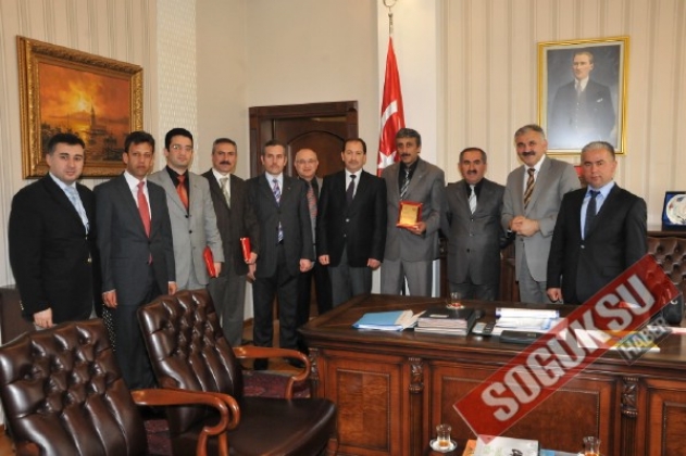 BAŞARILI ÖĞRETMENLER ÖDÜLLENDİRİLDİ
