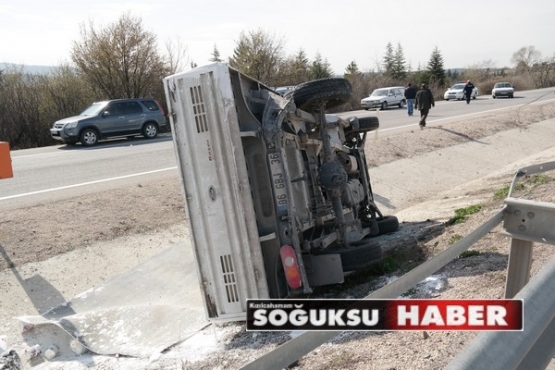 ÇEŞTEPE KÖYÜ ÖNÜNDE TRAFİK KAZASI