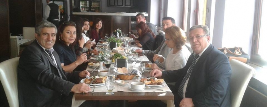 CUMHURİYET İLK OKULU ÖĞRETMENLERİYLE BİR ARADA