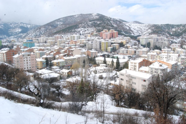 KIZILCAHAMAM BEYAZLARA BÜRÜNDÜ