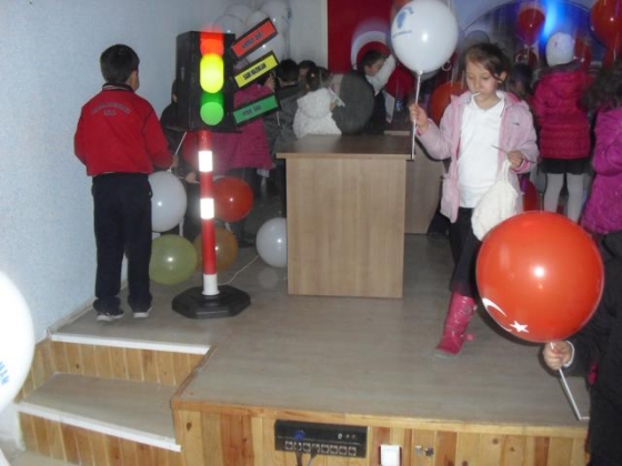 ÖĞRENCİLERE TRAFİK EĞİTİMİ VERİLDİ