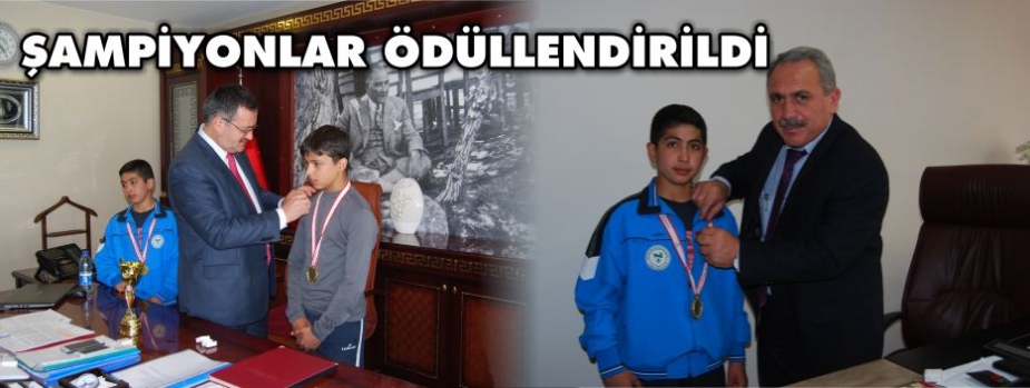 ŞAMPİYONLAR ÖDÜLLENDİRİLDİ