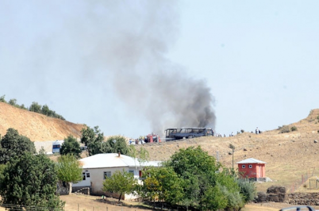 SİVİL ASKERLERE SALDIRI 7 ŞEHİT