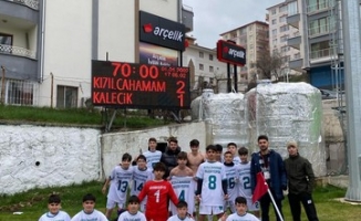 KIZILCAHAMAM BELEDİYE SPOR U15 TAKIMI RAKİBİNİ 2-1 YENDİ