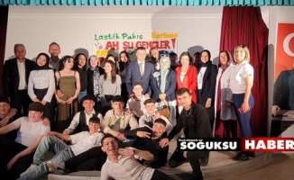 AH ŞU GENÇLER