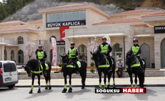 ATLI POLİSLER KIZILCAHAMAM SOKAKLARINDA