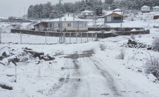 KIZILCAHAMAM’A KAR YAĞIŞI